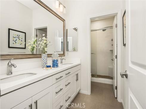 61 Cactus Flower , Irvine, CA