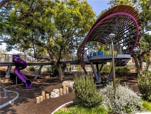 111 Frame , Irvine, CA