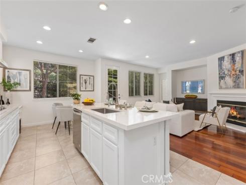 152 Treehouse , Irvine, CA