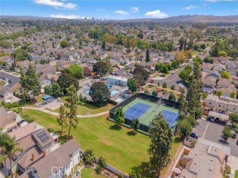 15 Brookfield , Irvine, CA