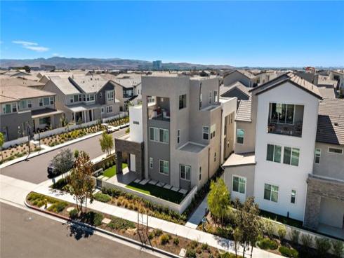 109  Junco  , Irvine, CA