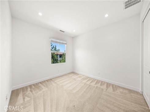 68 tollson , Irvine, CA