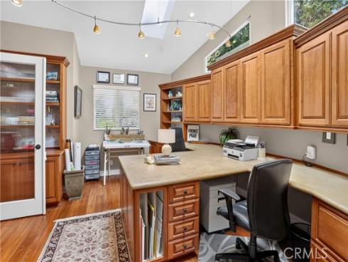 13 Calhoun , Irvine, CA
