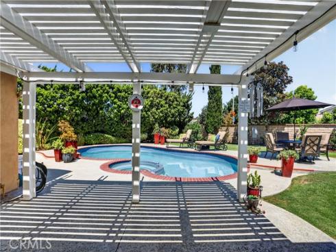 13 Calhoun , Irvine, CA