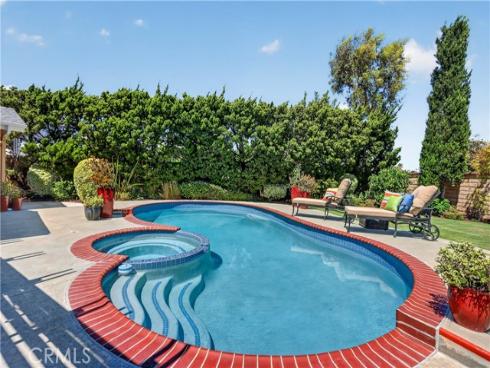 13 Calhoun , Irvine, CA