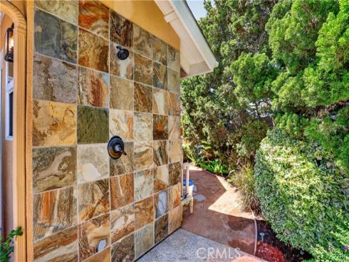 13 Calhoun , Irvine, CA
