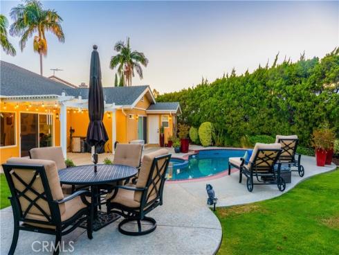 13 Calhoun , Irvine, CA