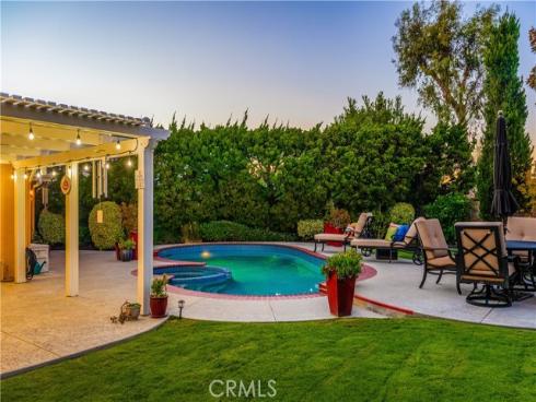 13 Calhoun , Irvine, CA