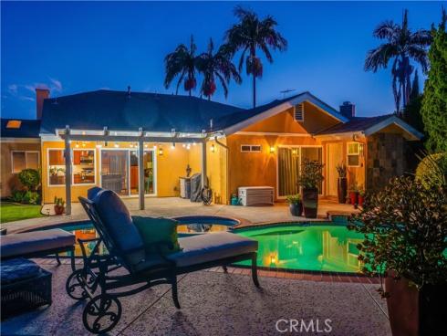 13 Calhoun , Irvine, CA