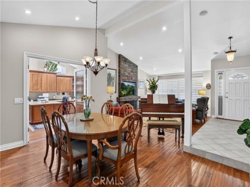 13 Calhoun , Irvine, CA
