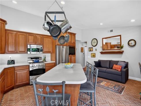 13 Calhoun , Irvine, CA