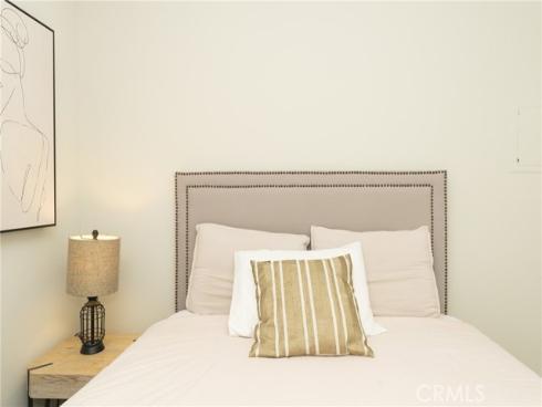306 Streamwood , Irvine, CA