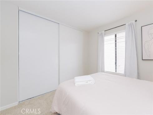 306 Streamwood , Irvine, CA