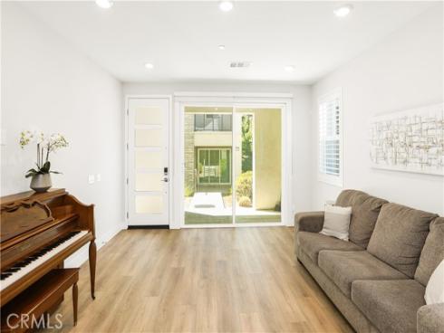 109 Glance , Irvine, CA