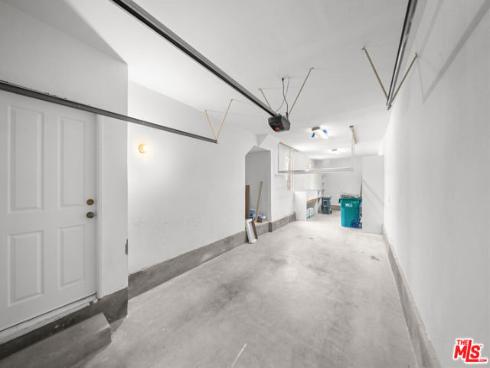 270  Lockford  , Irvine, CA