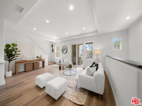 270  Lockford  , Irvine, CA