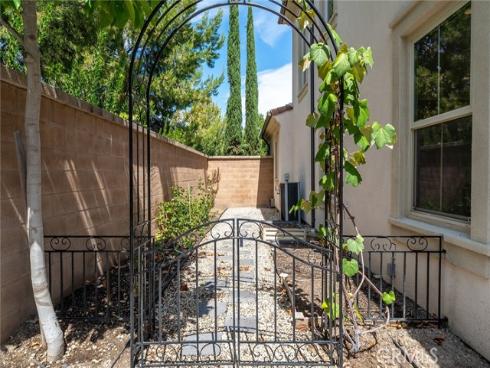 70  Kimbal  , Irvine, CA