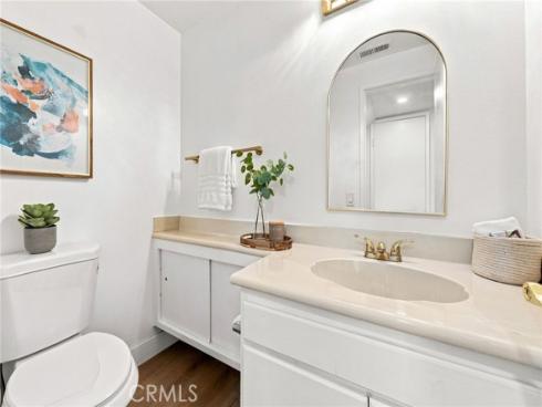 10  Goldenbush  , Irvine, CA