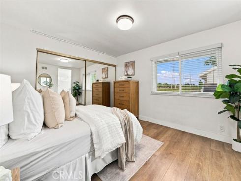 10  Goldenbush  , Irvine, CA