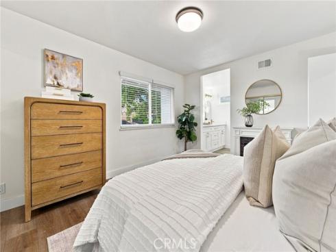 10  Goldenbush  , Irvine, CA