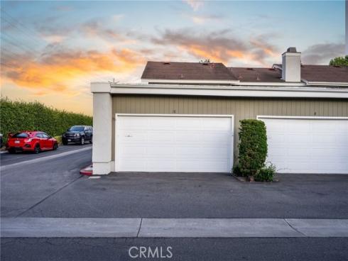 10  Goldenbush  , Irvine, CA