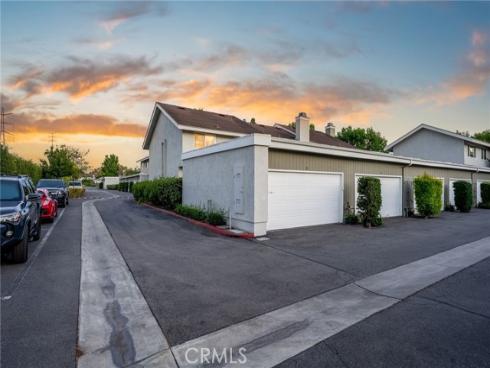 10  Goldenbush  , Irvine, CA