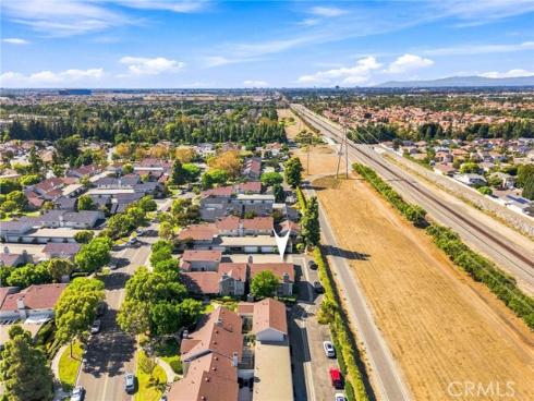 10  Goldenbush  , Irvine, CA