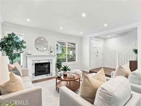 10  Goldenbush  , Irvine, CA