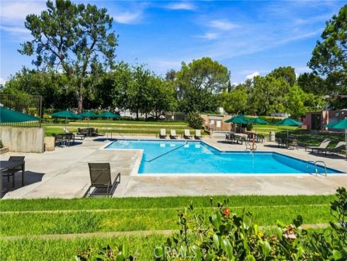 52  Acacia Tree   Lane, Irvine, CA