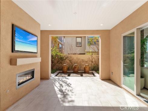 94 Swift , Irvine, CA