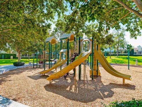 8 Woodfall , Irvine, CA