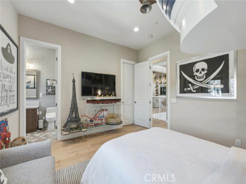 100 Boulder Pass , Irvine, CA