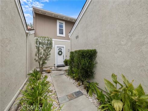 24 Sunfish , Irvine, CA