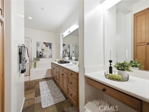 33 Nightshade , Irvine, CA