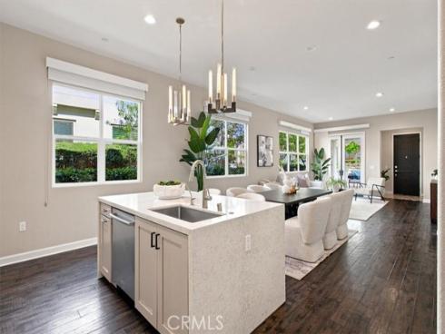 166 Follyhatch , Irvine, CA