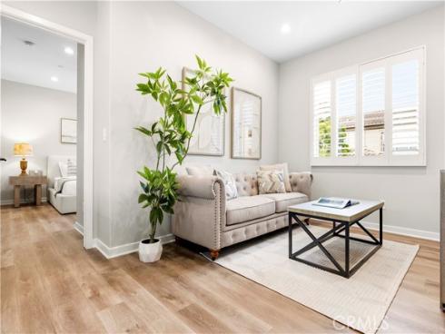 85 Kestrel , Irvine, CA
