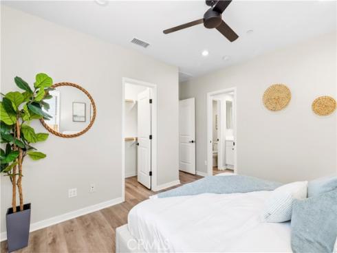 85 Kestrel , Irvine, CA