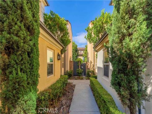 85 Kestrel , Irvine, CA