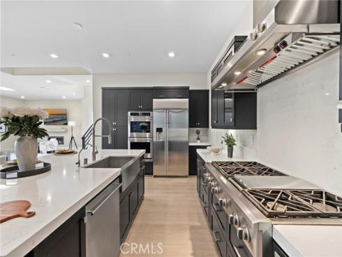 77  Pelican  , Irvine, CA