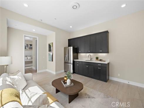 77  Pelican  , Irvine, CA