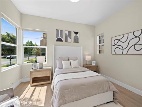 77  Pelican  , Irvine, CA