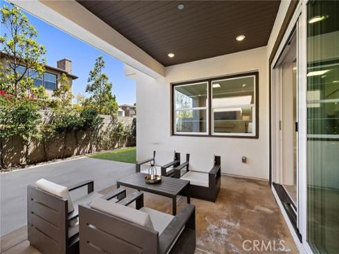 77  Pelican  , Irvine, CA