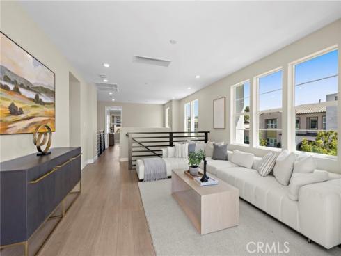 77  Pelican  , Irvine, CA