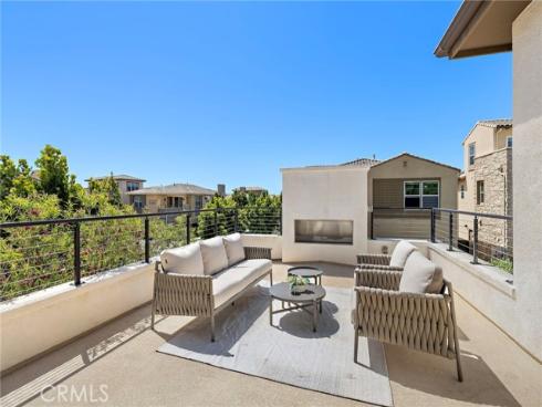 77  Pelican  , Irvine, CA
