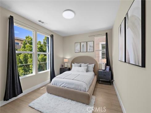 77  Pelican  , Irvine, CA