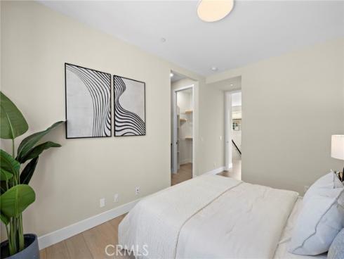 77  Pelican  , Irvine, CA
