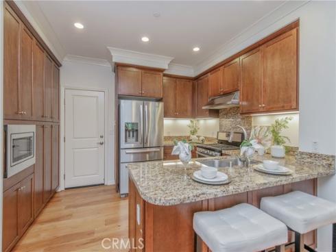 98 Overbrook , Irvine, CA