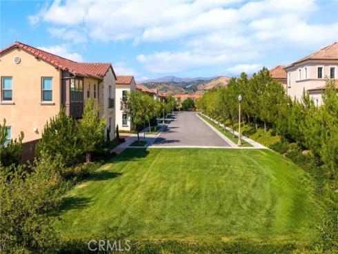 117 Petunia , Irvine, CA