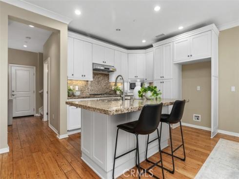 204  Overbrook  , Irvine, CA