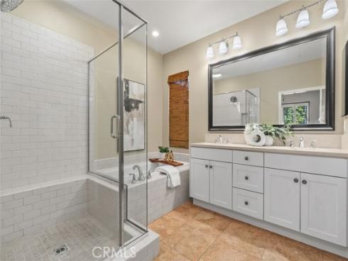 204  Overbrook  , Irvine, CA